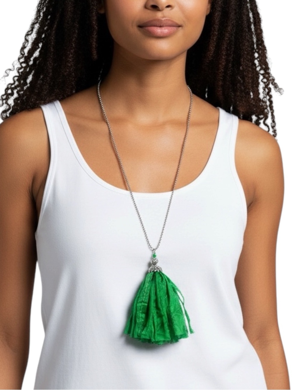 Hand Crafted Kelly Green India Silk Tassel Pendant Necklace NWT Boho Festival